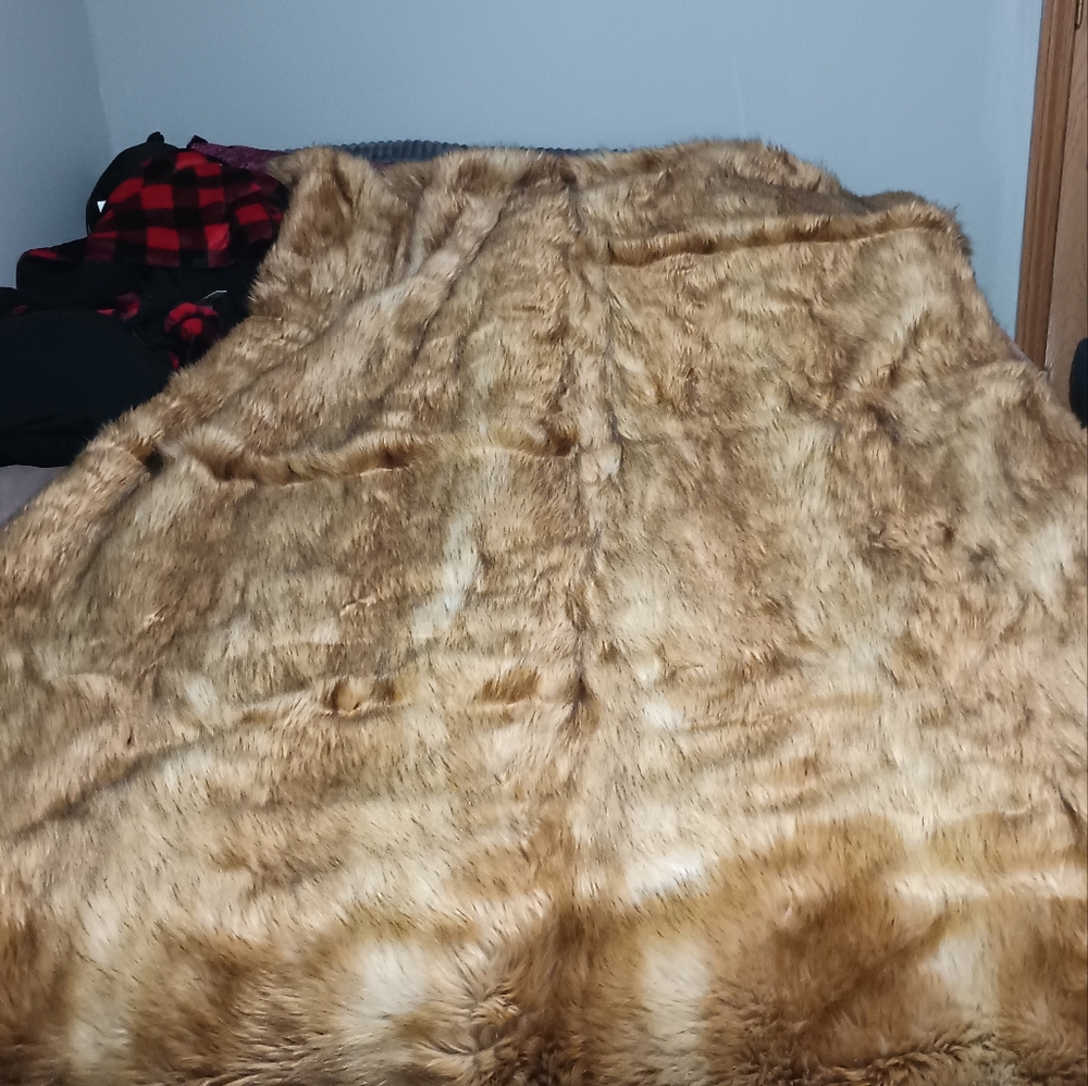 Throw blanket brown and tan